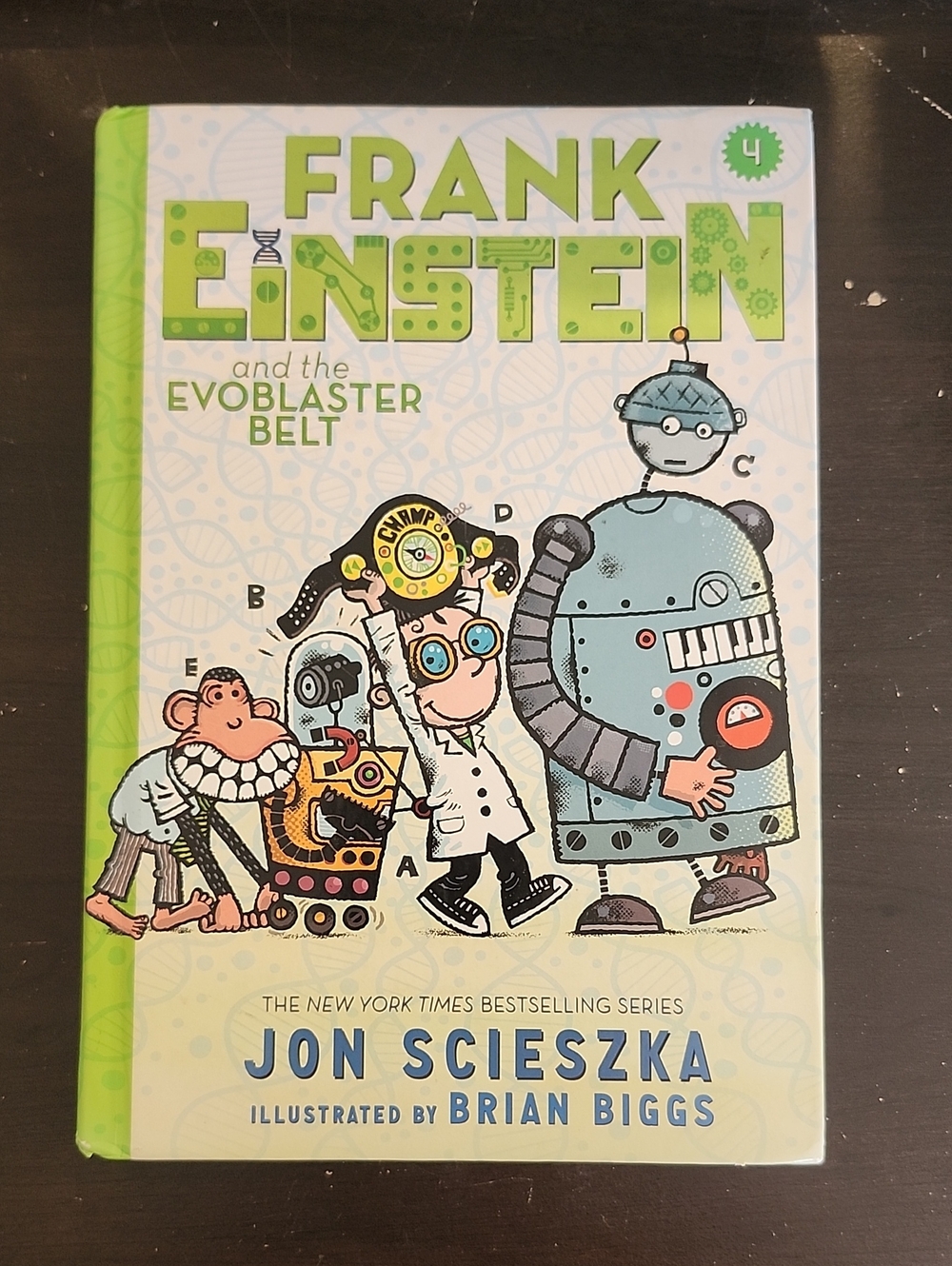 Frank Einstein and the Evoblaster Belt - Jon Scieszka (Green Cover)
